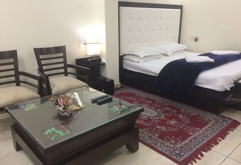 هتل Platinum Plaza