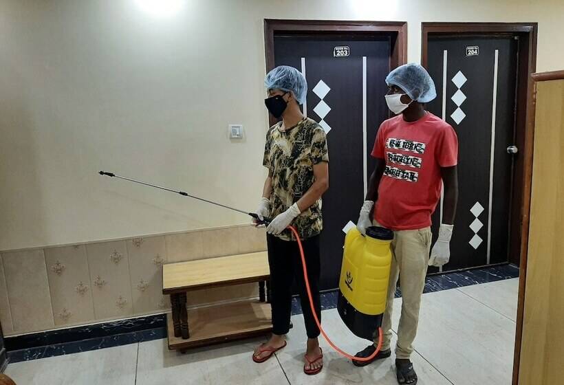 هتل Platinum Plaza