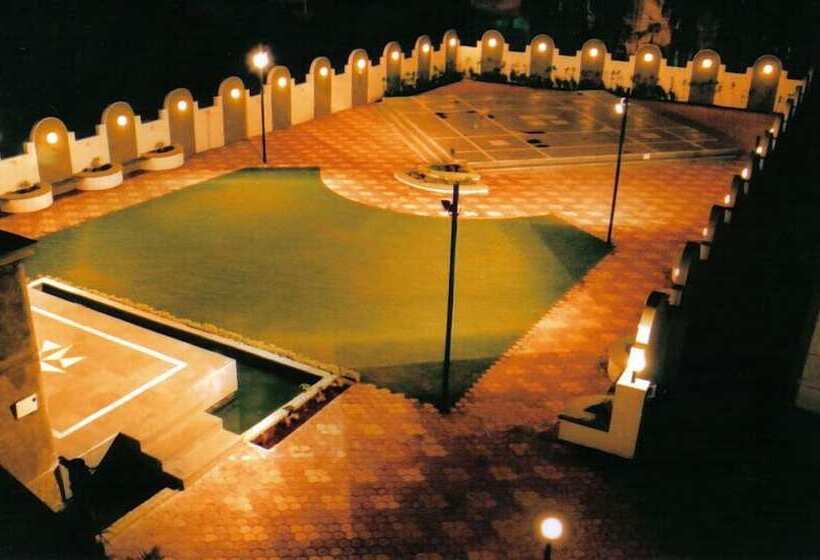 בית מלון כפרי Radhika Palace