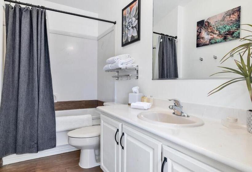 فندق Red Rock Inn Cottages