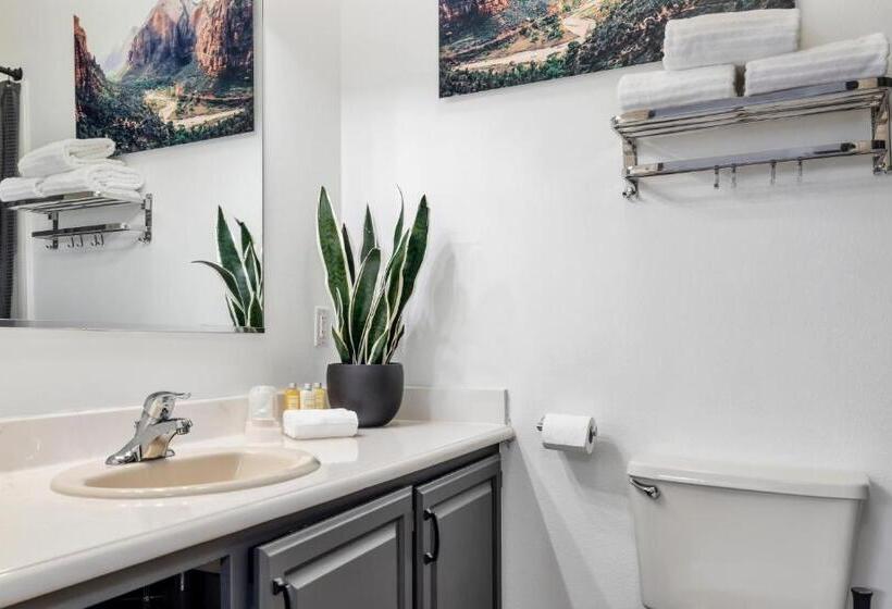 فندق Red Rock Inn Cottages