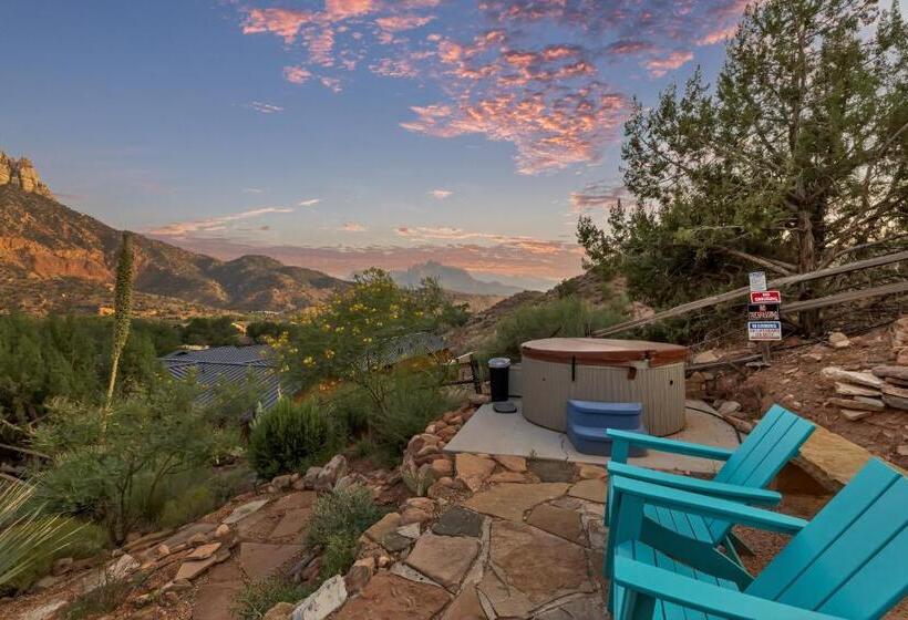 فندق Red Rock Inn Cottages