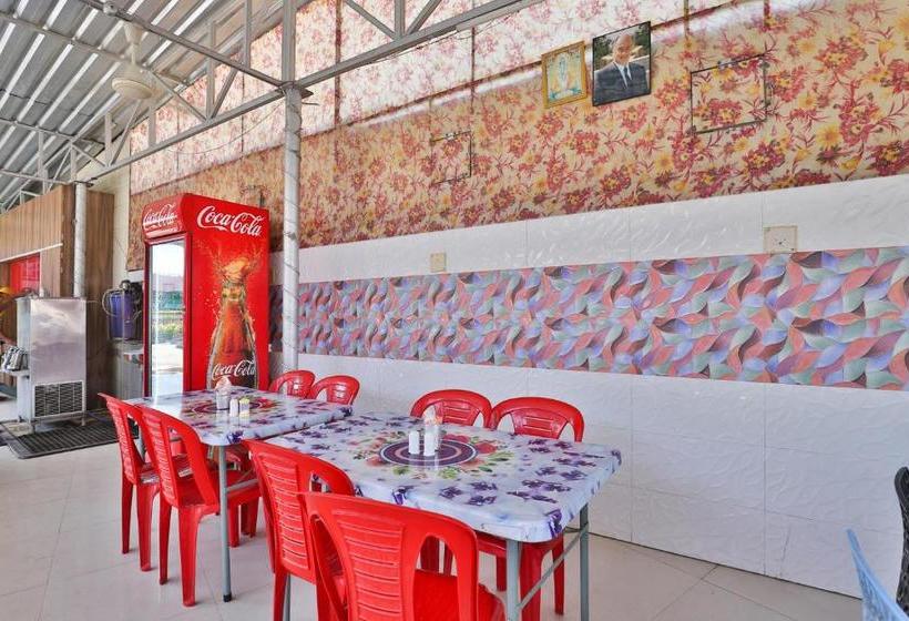 Отель Relax Inn