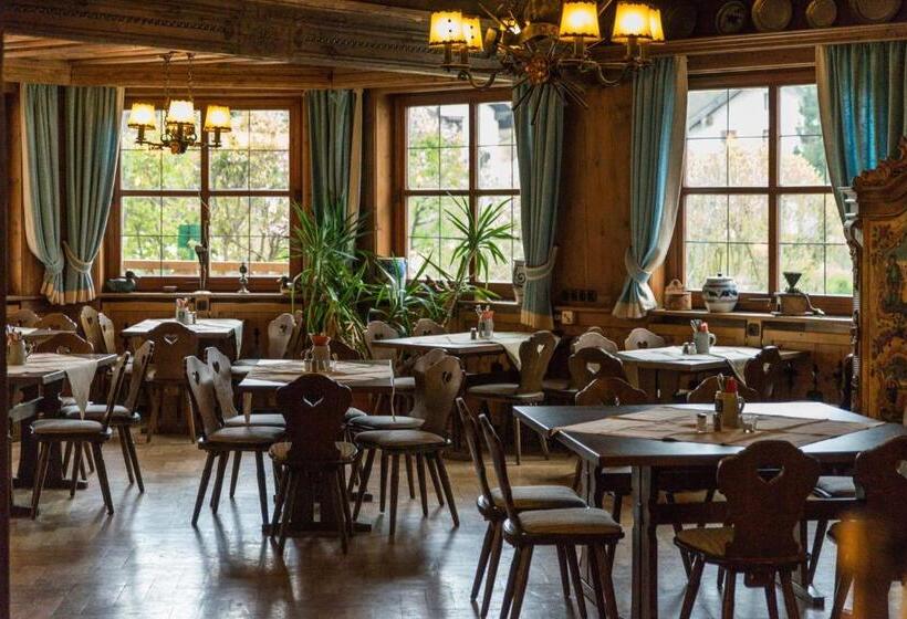 Отель Schmied Von Kochel