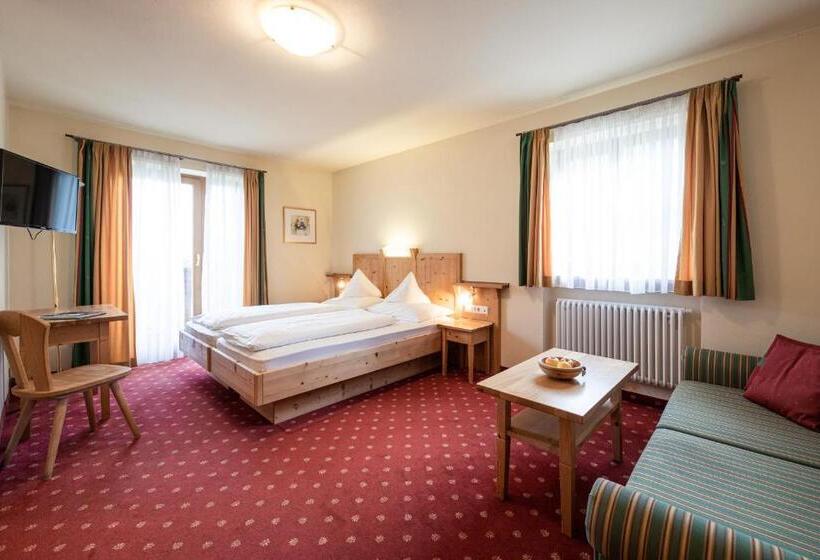 בית מלון כפרי Seerast