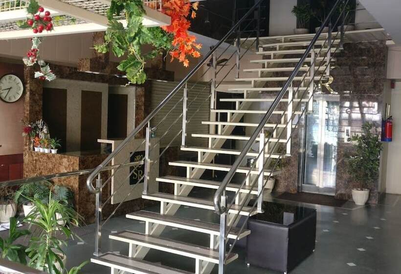 Отель Shagun Residency