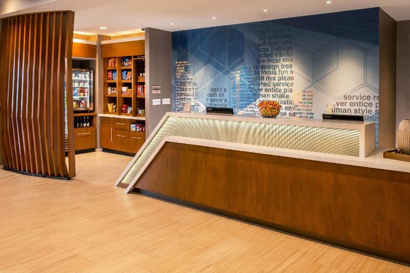 Отель Springhill Suites By Marriott Gainesville Haymarket