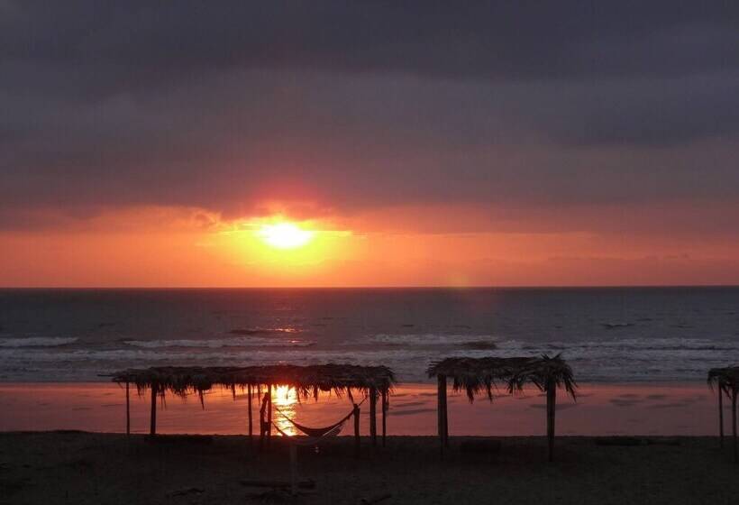 Отель Sundown Beach