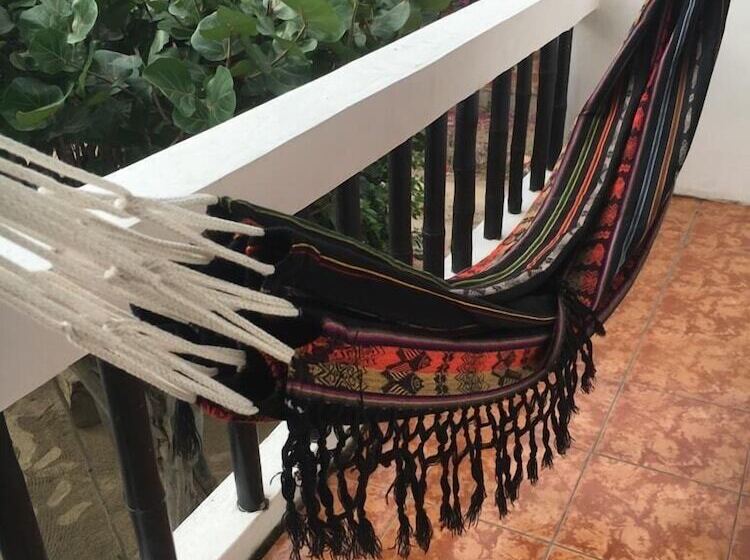 Отель Sundown Beach