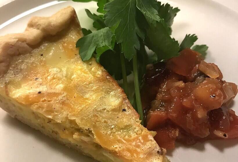 Отель The Belvedere Inn & Restaurant