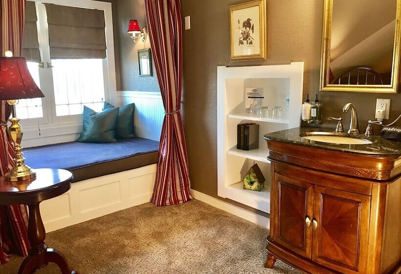 Отель The Belvedere Inn & Restaurant