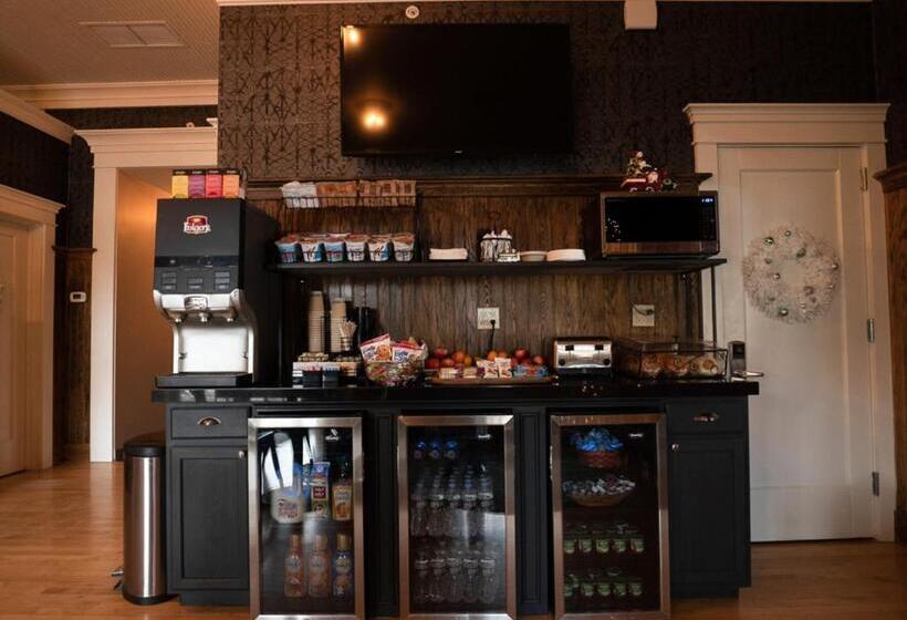 בית מלון כפרי The Railroad Inn