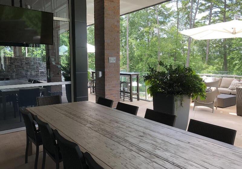 The Stateview Hotel, Autograph Collection