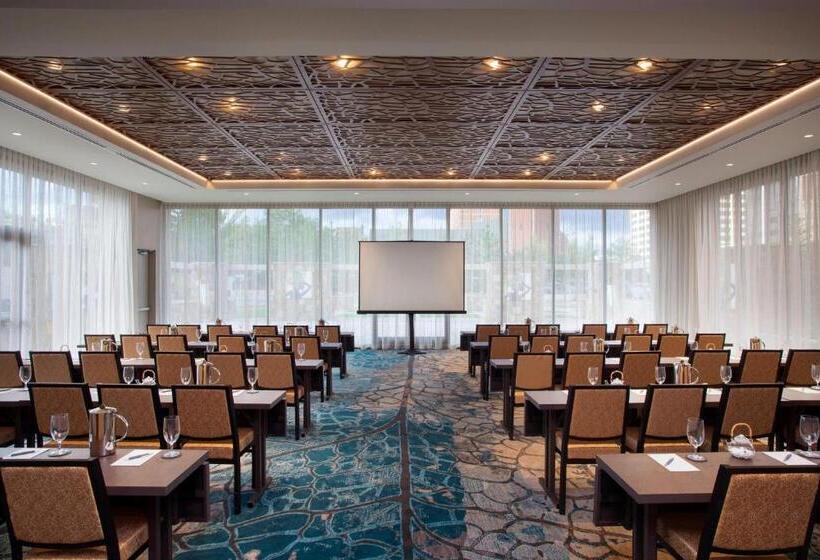 هتل The Westin Chattanooga