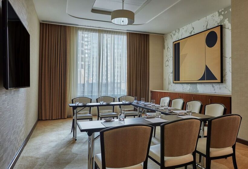 هتل Viceroy Chicago