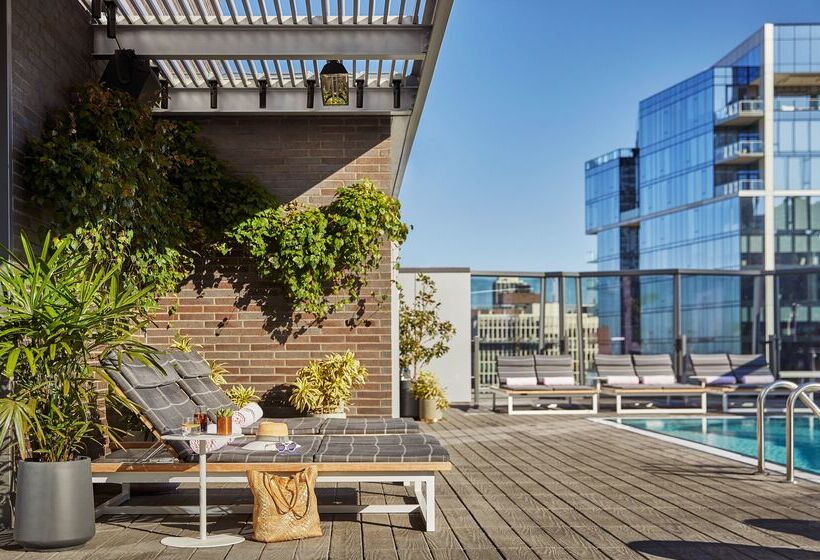 هتل Viceroy Chicago