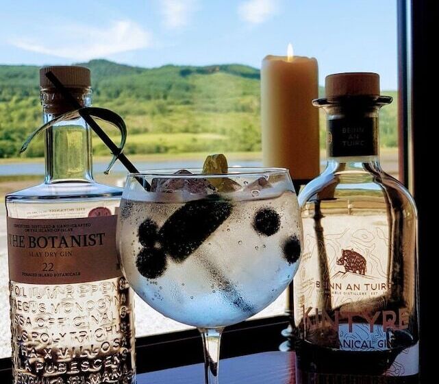 בית מלון כפרי West Loch