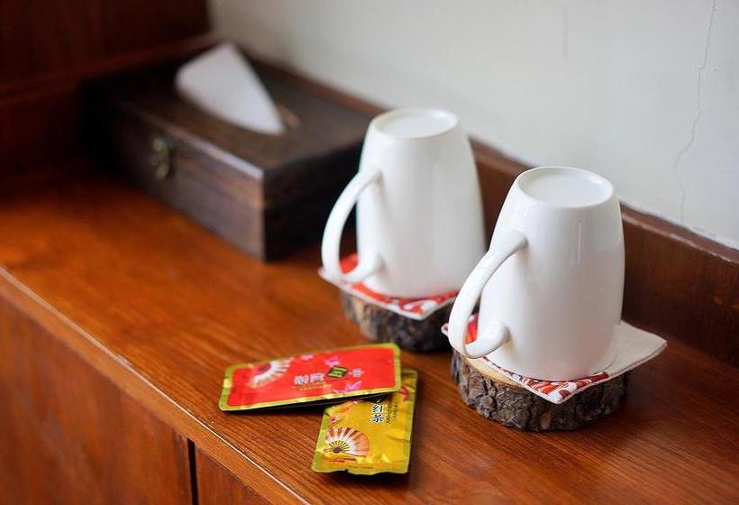 فندق Yonsamity Inn Lugu Lake