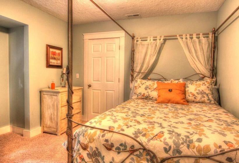 Huckleberry Hill Bed And Breakfast