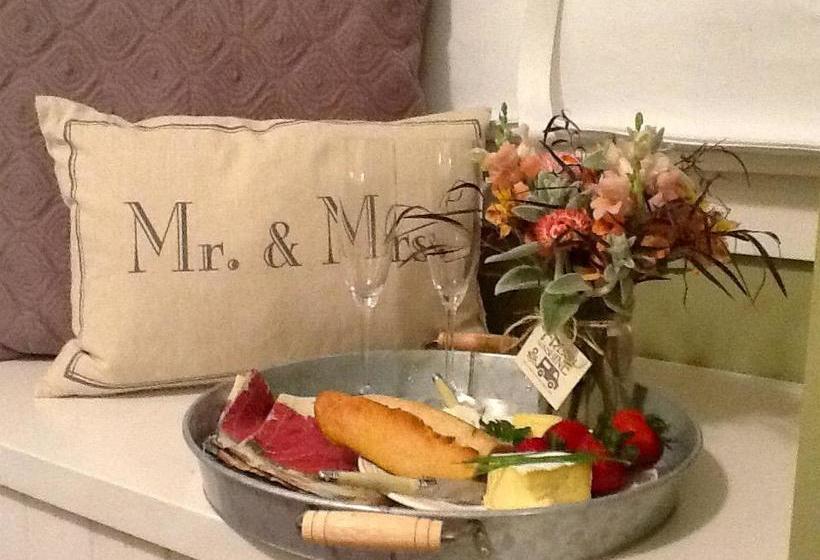 Huckleberry Hill Bed And Breakfast