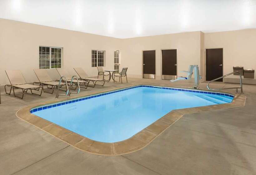 Microtel Inn & Suites By Wyndham Springville