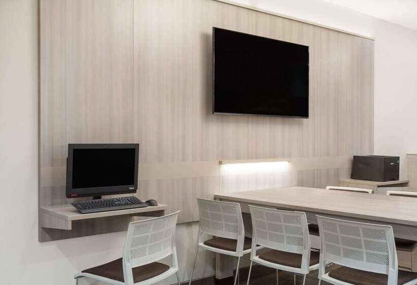 Microtel Inn & Suites By Wyndham Springville