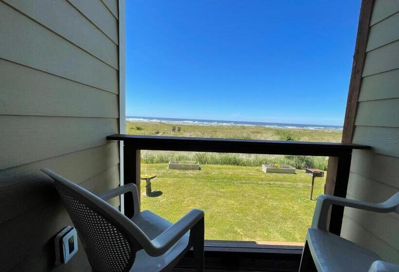 Moonstone Beach Motel