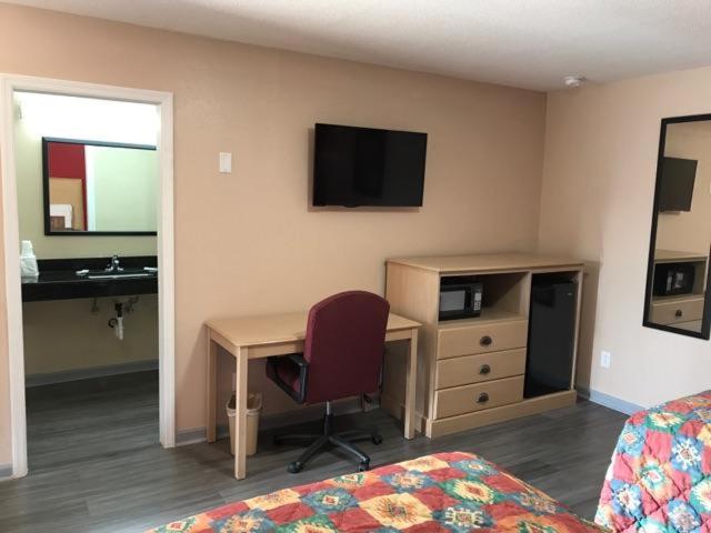 فندق على الطريق Florence Inn And Suites