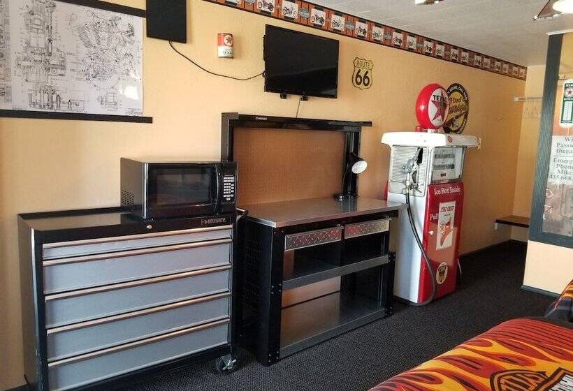 فندق على الطريق Galaxy Of Harley Bikers Between Bryce And Zion