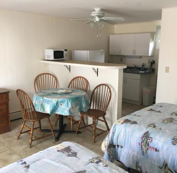 מוטל Imperial Waters