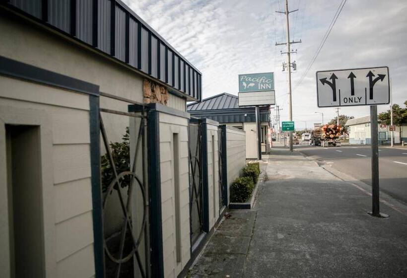 فندق على الطريق Pacific Inn