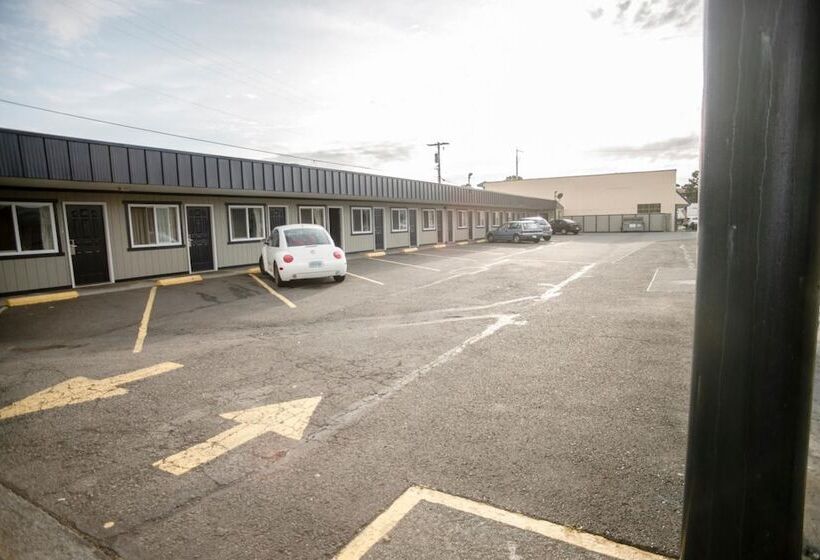 فندق على الطريق Pacific Inn