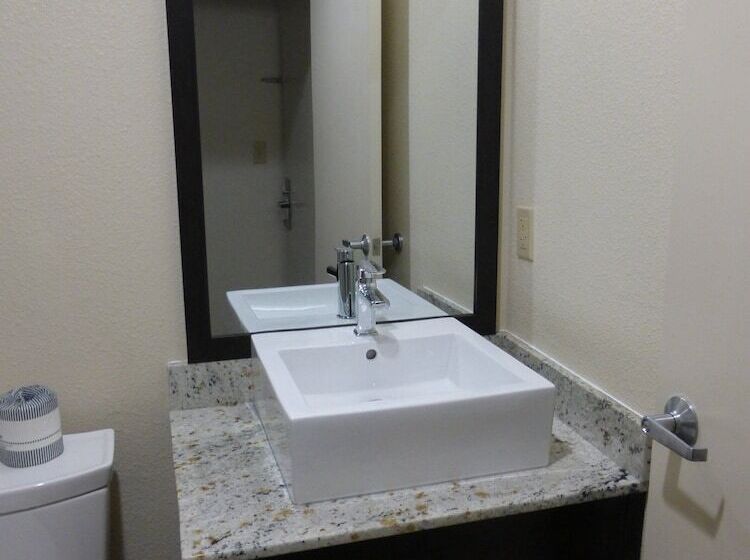 فندق على الطريق Red Roof Inn Hayward