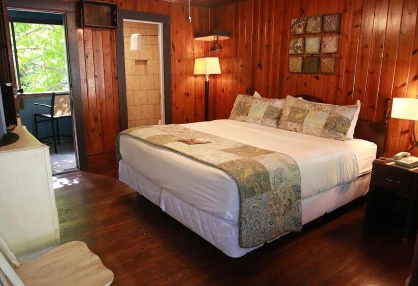 فندق على الطريق The Riverside Lodge At Chimney Rock