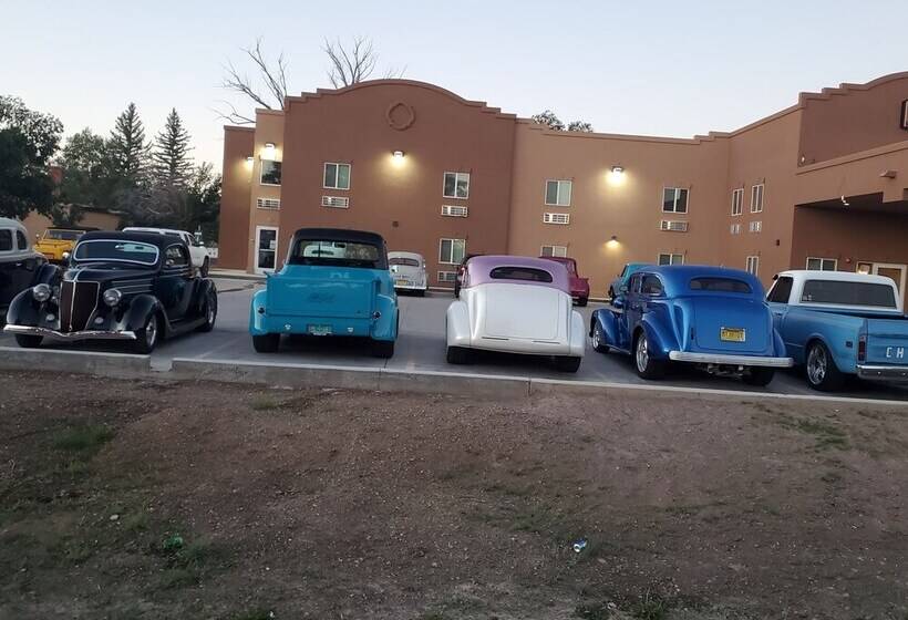 فندق على الطريق The Sunset Inn