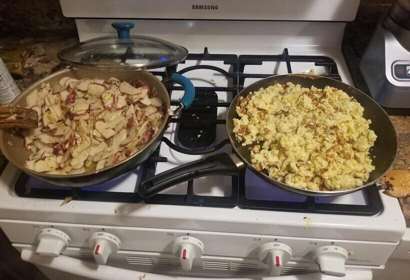 فندق على الطريق The Sunset Inn