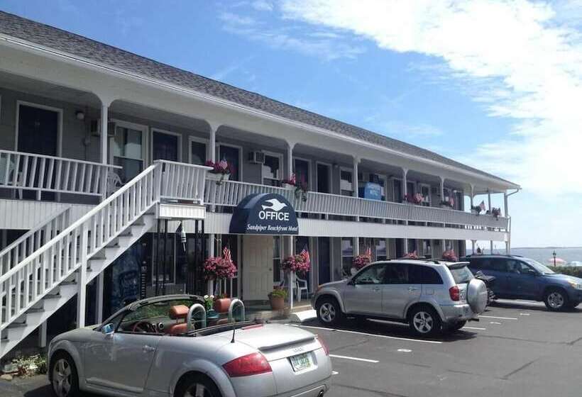Sandpiper Beachfront Motel