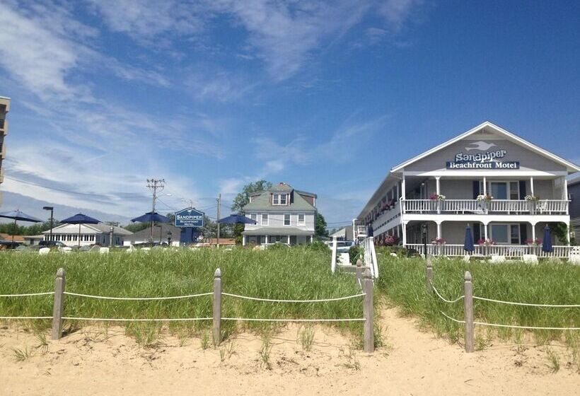 Sandpiper Beachfront Motel