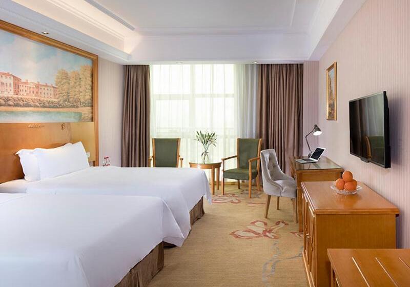Vienna Hotel Hainan Oriental Avenue