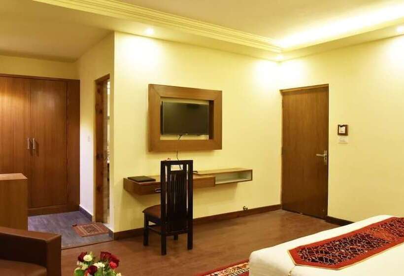 Whistling Pines Resorts And Spa