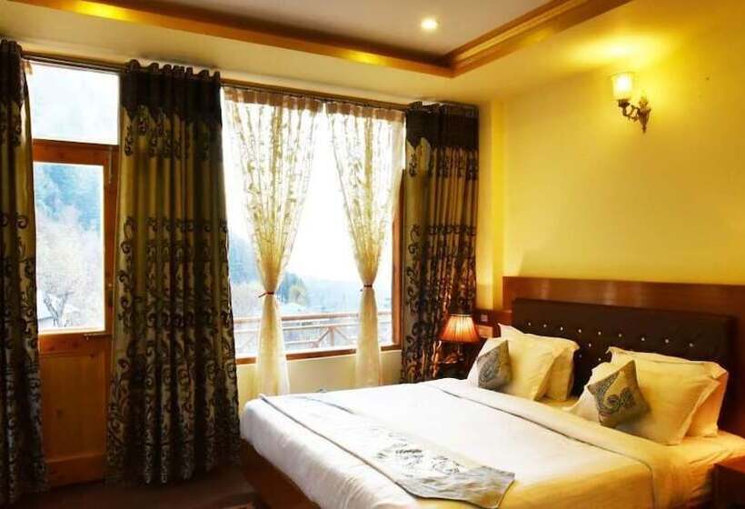 Whistling Pines Resorts And Spa