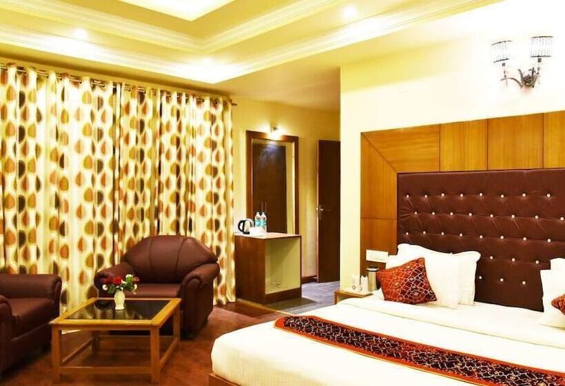 Whistling Pines Resorts And Spa