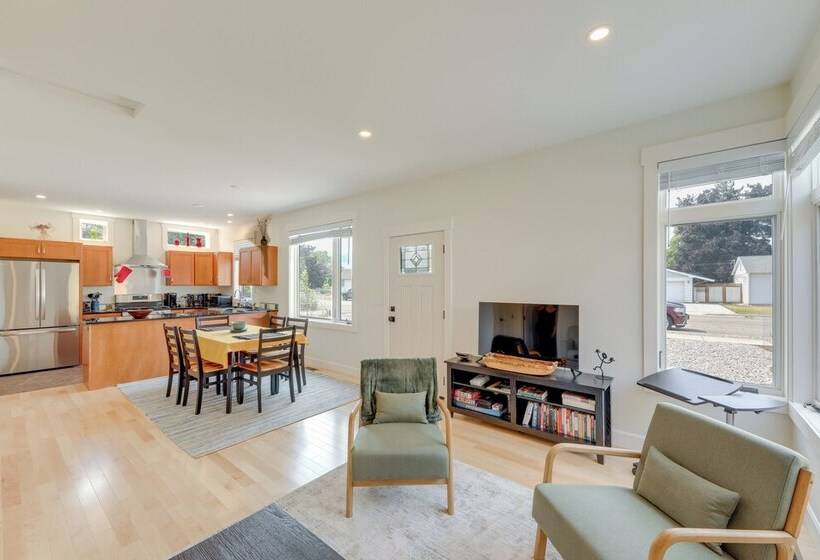 Awesome Missoula Home W/ Patio < 2 Mi To Downtown!