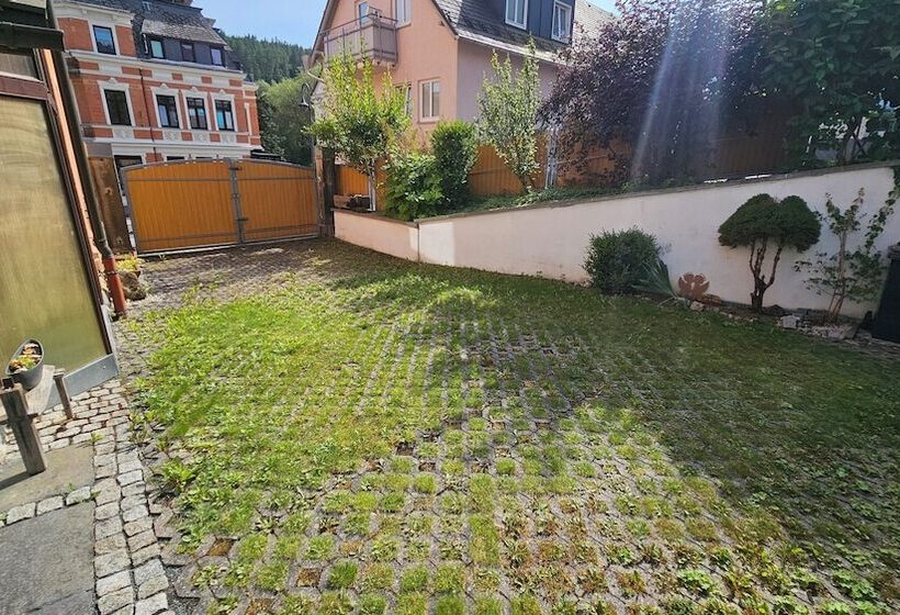 Bed and Breakfast Pension Weiße Rose, Parkplatz, Frühstück, Wlan, Zentral