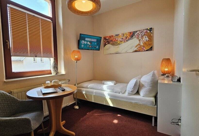 Bed and Breakfast Pension Weiße Rose, Parkplatz, Frühstück, Wlan, Zentral
