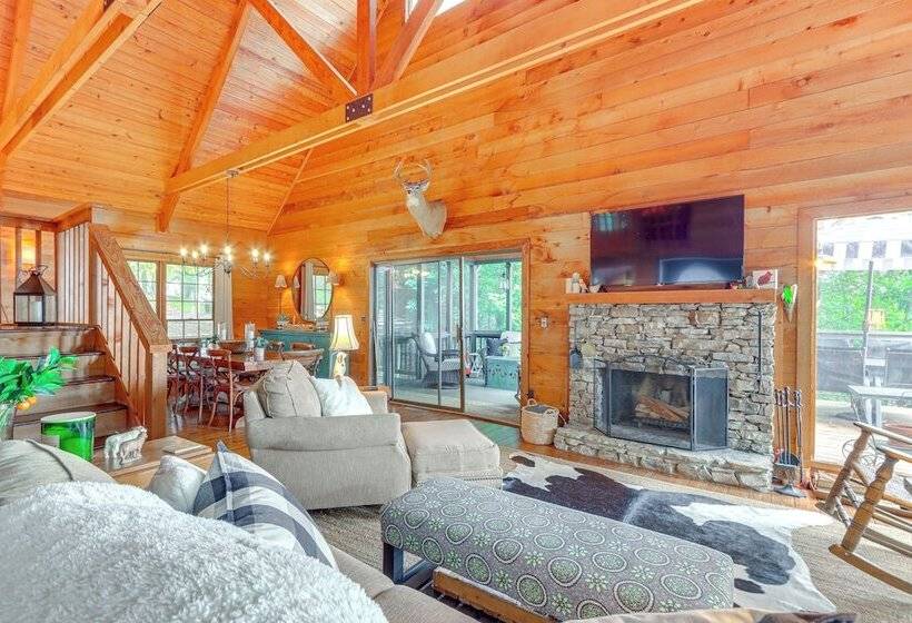 2 Decks + Fire Pit: Mountain Cabin In Big Canoe!