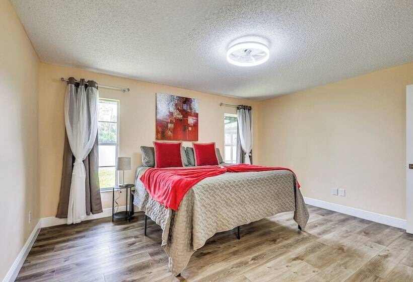 16 Mi To Downtown Tampa: Home W/ Hot Tub!