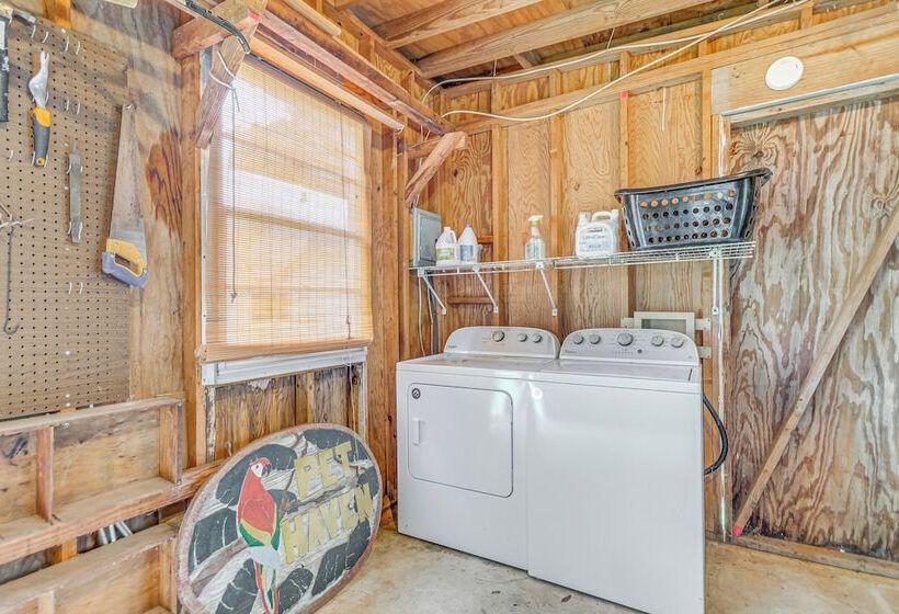 Charming Fairhope Home ~ 2 Mi To North Beach Park!