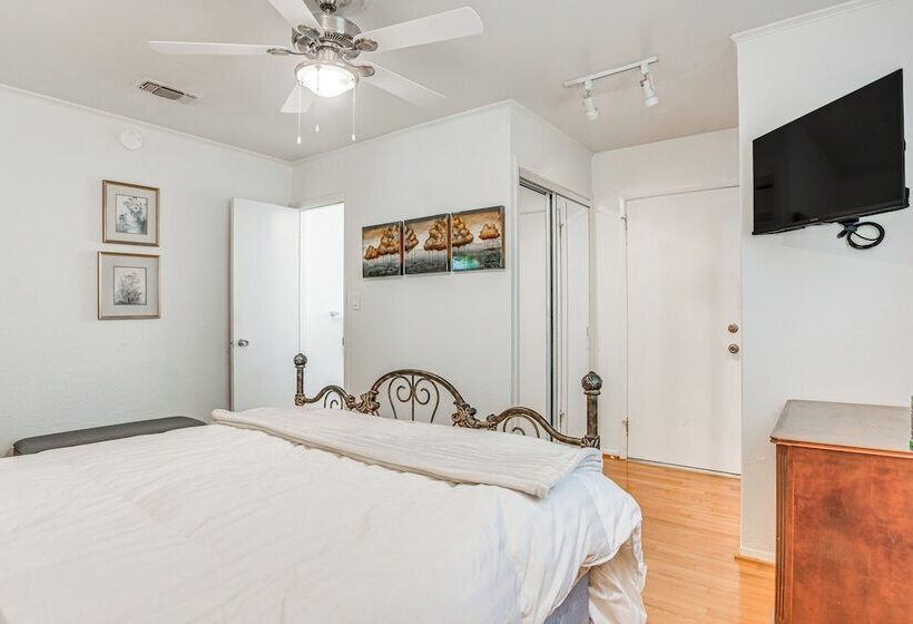 Charming Fairhope Home ~ 2 Mi To North Beach Park!