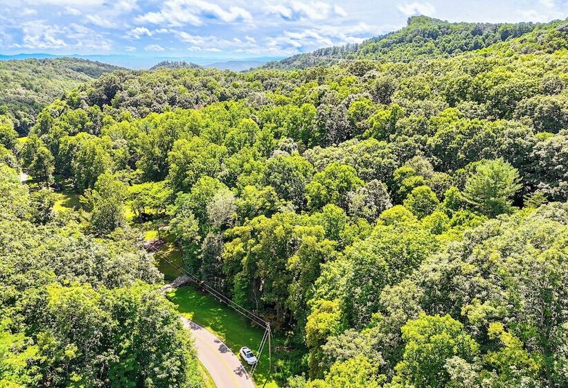 Patio & Fire Pit: Charming Cabin In Roaring Gap!